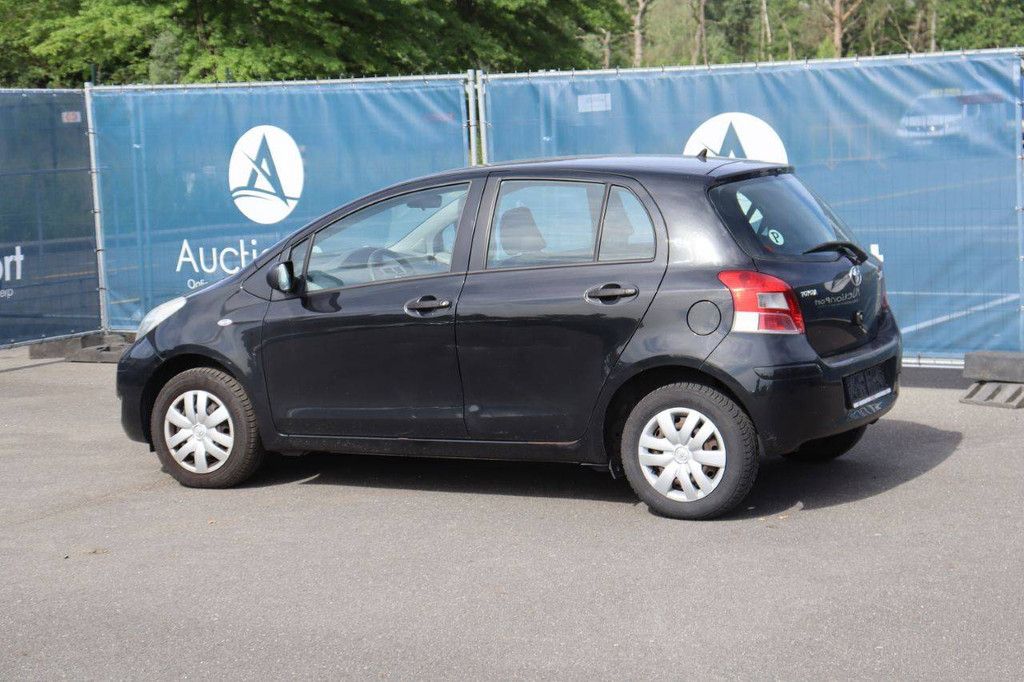 Pkw Toyota Yaris Benzin 69 PS 2011 (Marge)