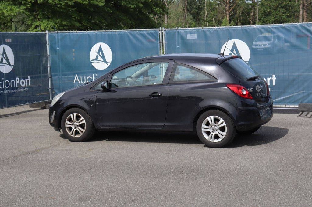 Pkw Opel Corsa Benzin 85 PS 2012 (Margin)