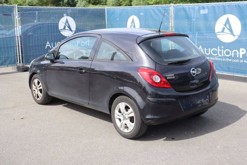 Pkw Opel Corsa Benzin 85 PS 2012 (Margin)