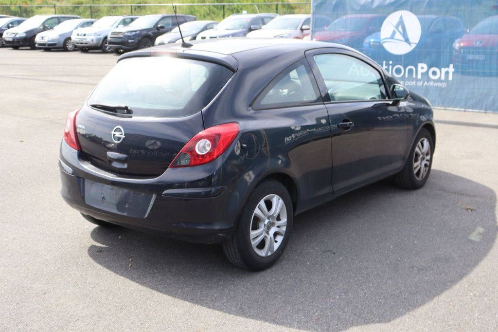Pkw Opel Corsa Benzin 85 PS 2012 (Margin)
