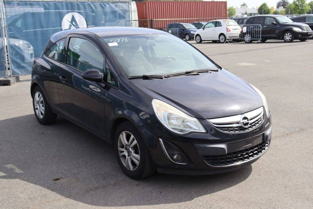 Pkw Opel Corsa Benzin 85 PS 2012 (Margin)