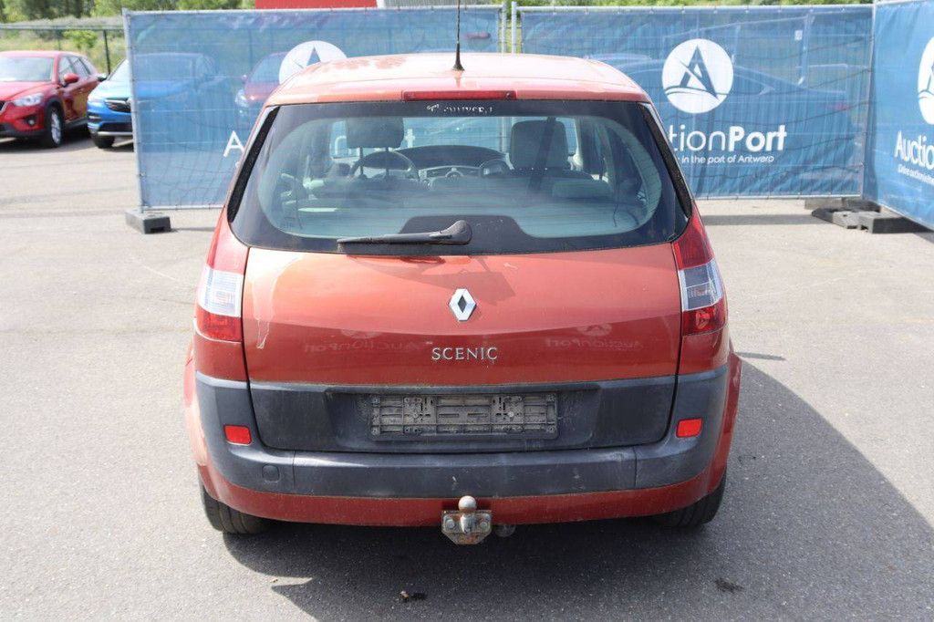 Pkw Renault Scenic Benzin 113 PS 2006 (Margin)