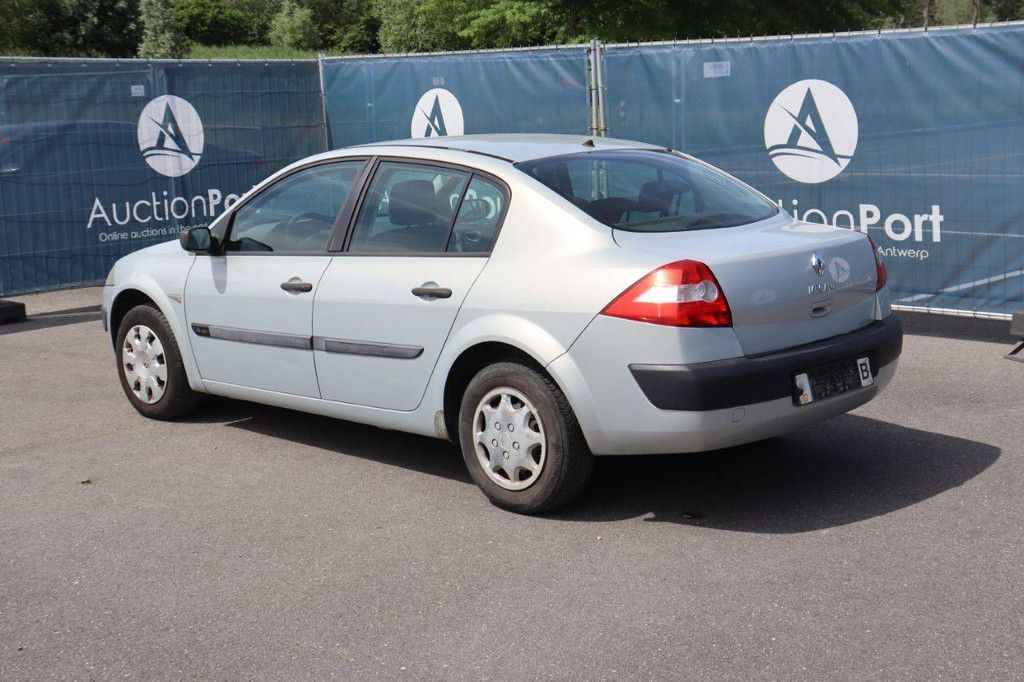 Pkw Renault Megane Benzin 113 PS 2004 (Margin)