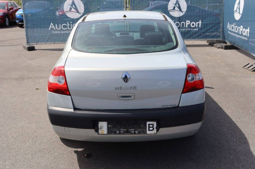 Pkw Renault Megane Benzin 113 PS 2004 (Margin)