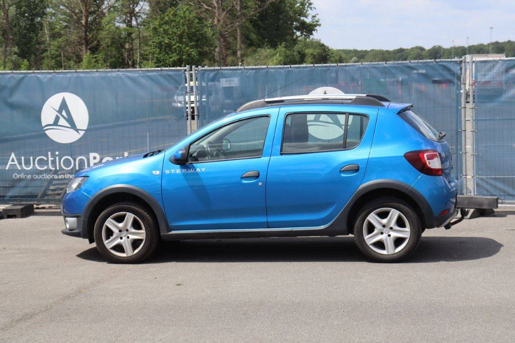 SUV Dacia Sandero Benzin 90 PS 2016 (Marge)