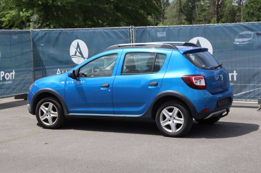 SUV Dacia Sandero Benzin 90 PS 2016 (Marge)