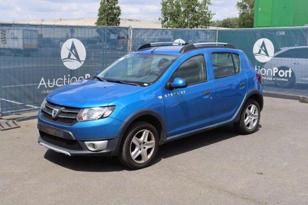 SUV Dacia Sandero Benzin 90 PS 2016 (Marge)