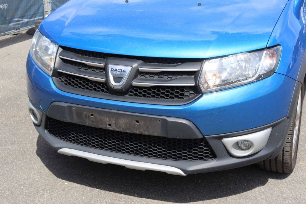 SUV Dacia Sandero Benzin 90 PS 2016 (Marge)