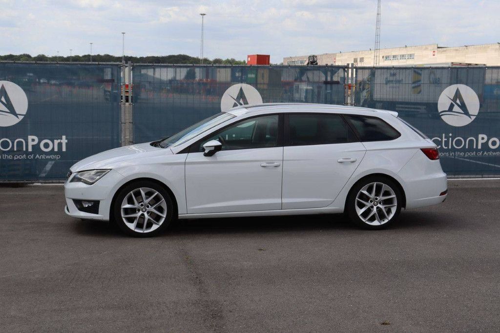 Seat Leon Benziner 150 PS Pkw, Baujahr 2015 (Margin)