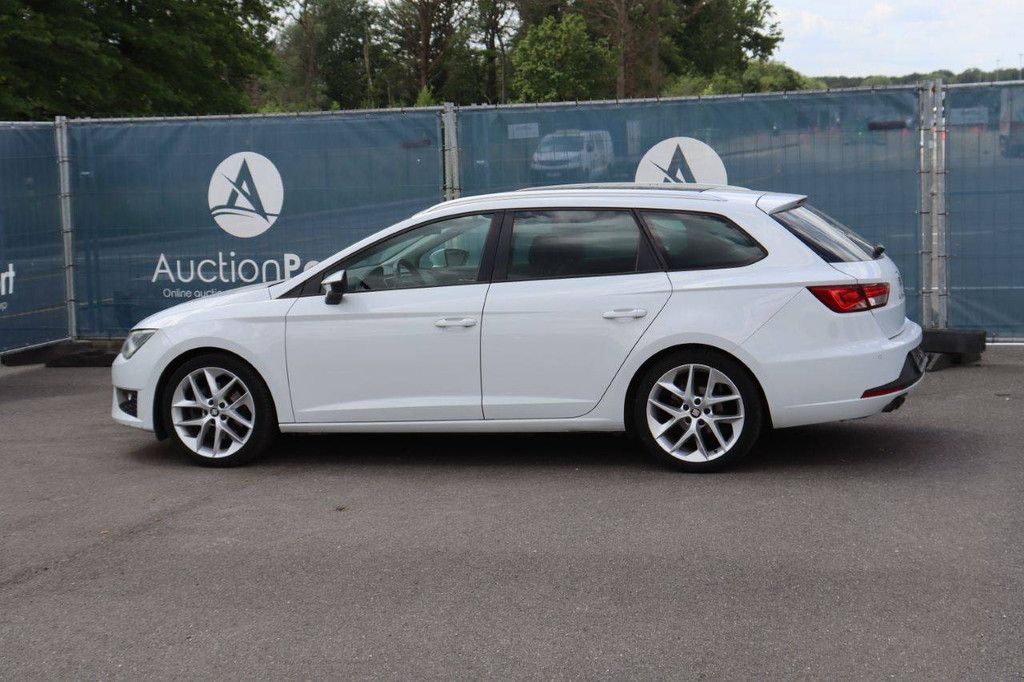 Seat Leon Benziner 150 PS Pkw, Baujahr 2015 (Margin)
