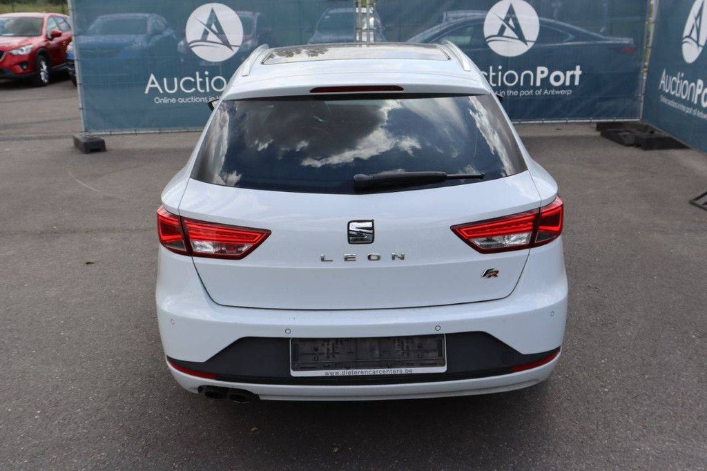 Seat Leon Benziner 150 PS Pkw, Baujahr 2015 (Margin)