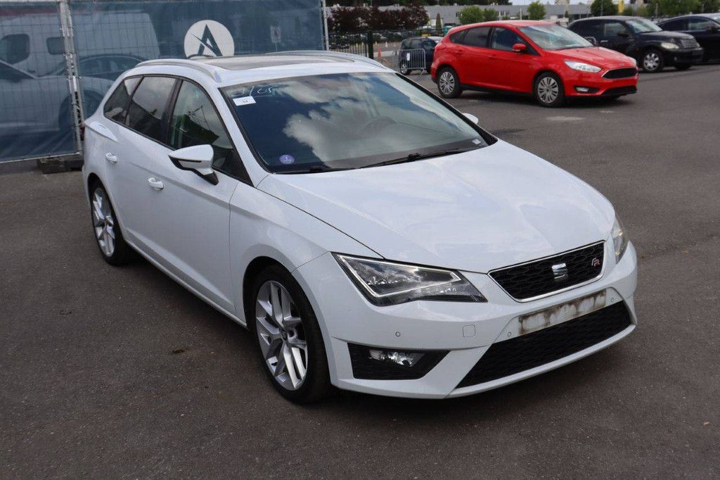 Seat Leon Benziner 150 PS Pkw, Baujahr 2015 (Margin)