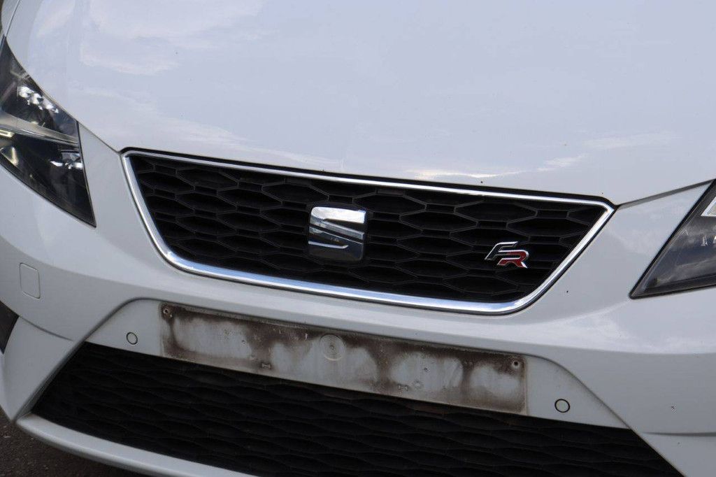 Seat Leon Benziner 150 PS Pkw, Baujahr 2015 (Margin)