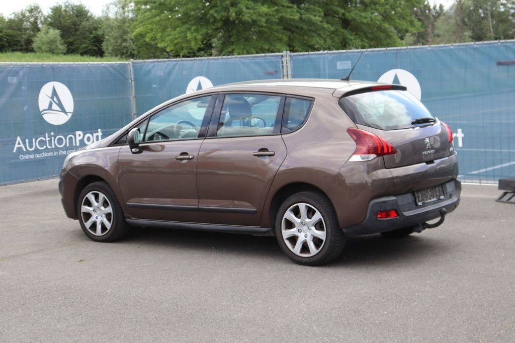 Pkw Peugeot 3008 Benzin 120 PS 2014 (Margin)