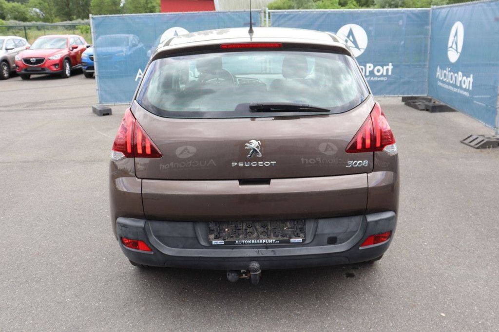 Pkw Peugeot 3008 Benzin 120 PS 2014 (Margin)