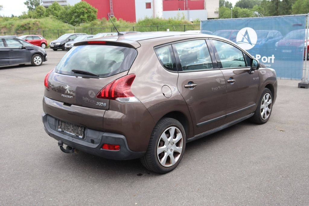 Pkw Peugeot 3008 Benzin 120 PS 2014 (Margin)