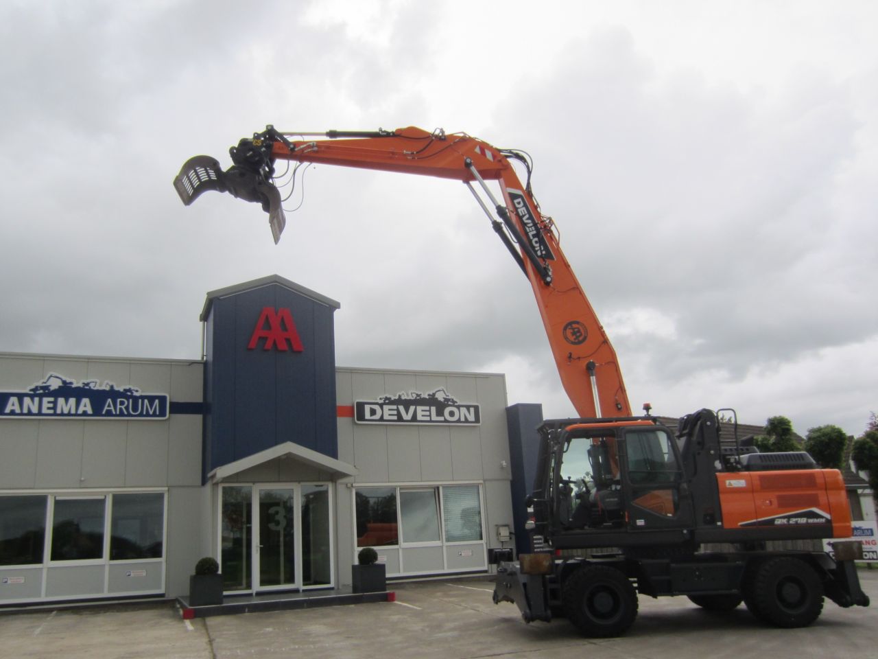 Develon DX270WMH-7