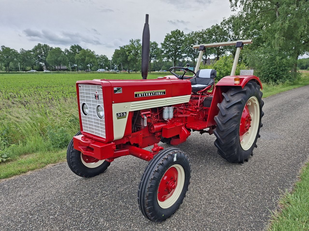 IHC International 353 | Refurbished | Inruil & Transport