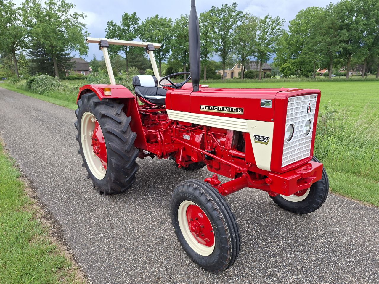IHC International 353 | Refurbished | Inruil & Transport