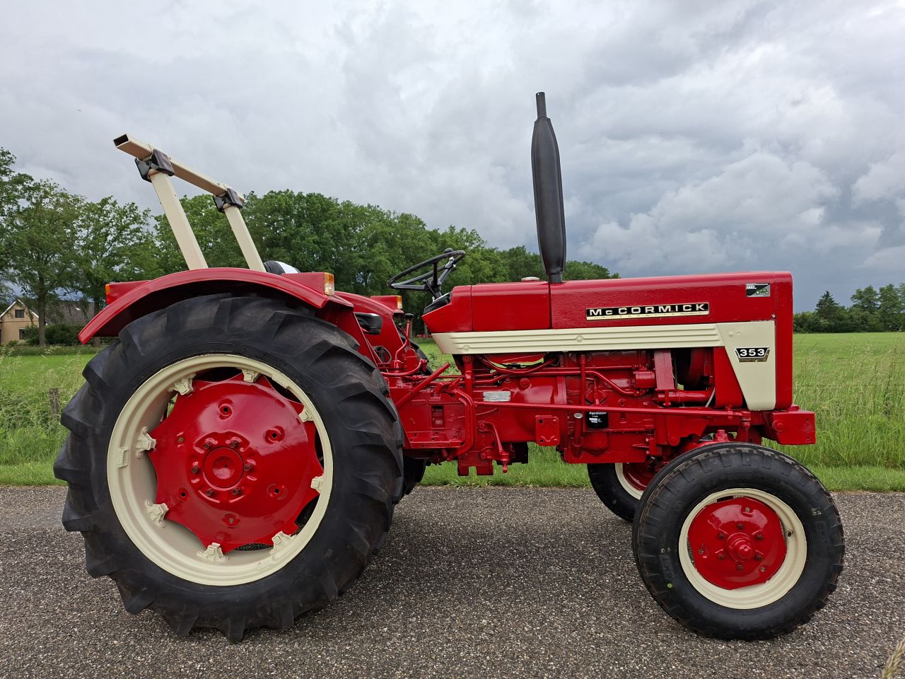 IHC International 353 | Refurbished | Inruil & Transport