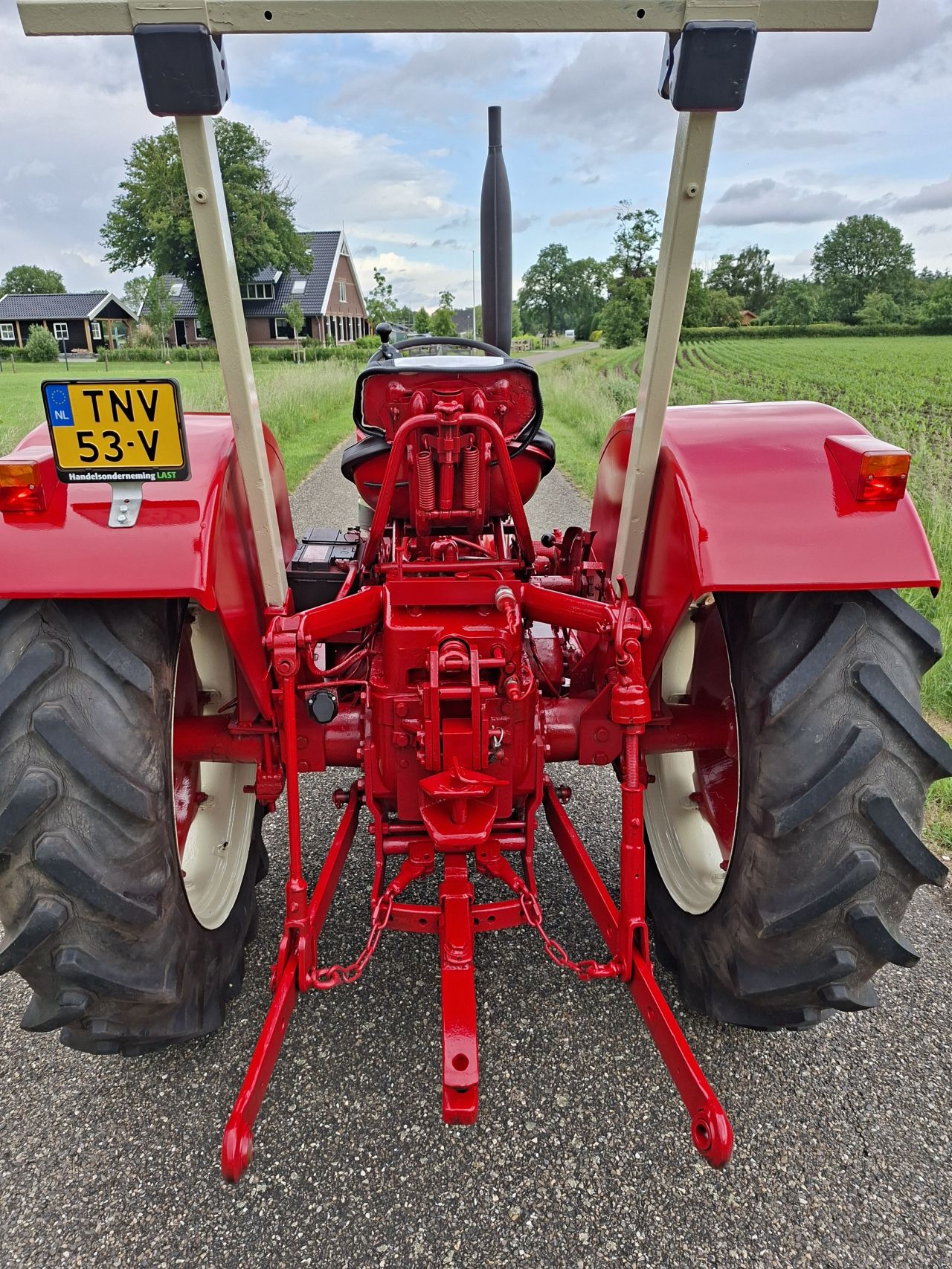 IHC International 353 | Refurbished | Inruil & Transport