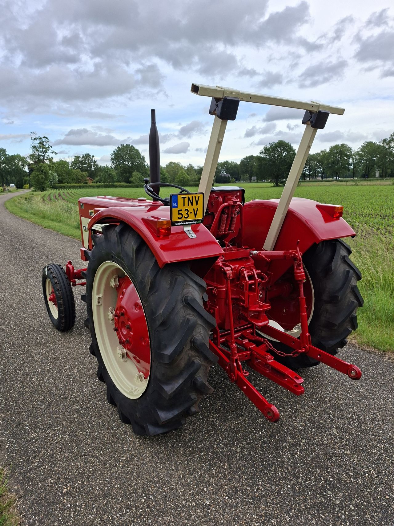 IHC International 353 | Refurbished | Inruil & Transport