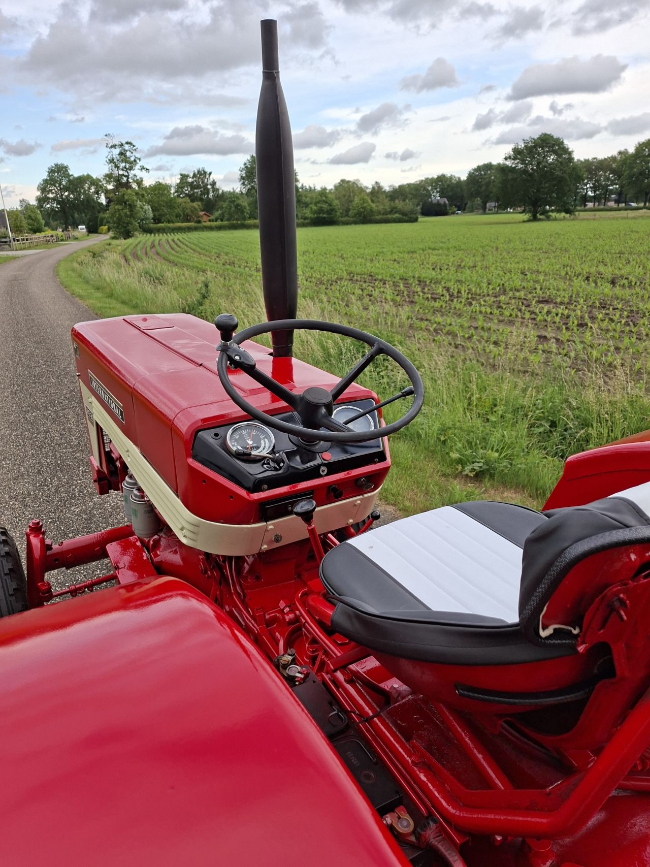 IHC International 353 | Refurbished | Inruil & Transport