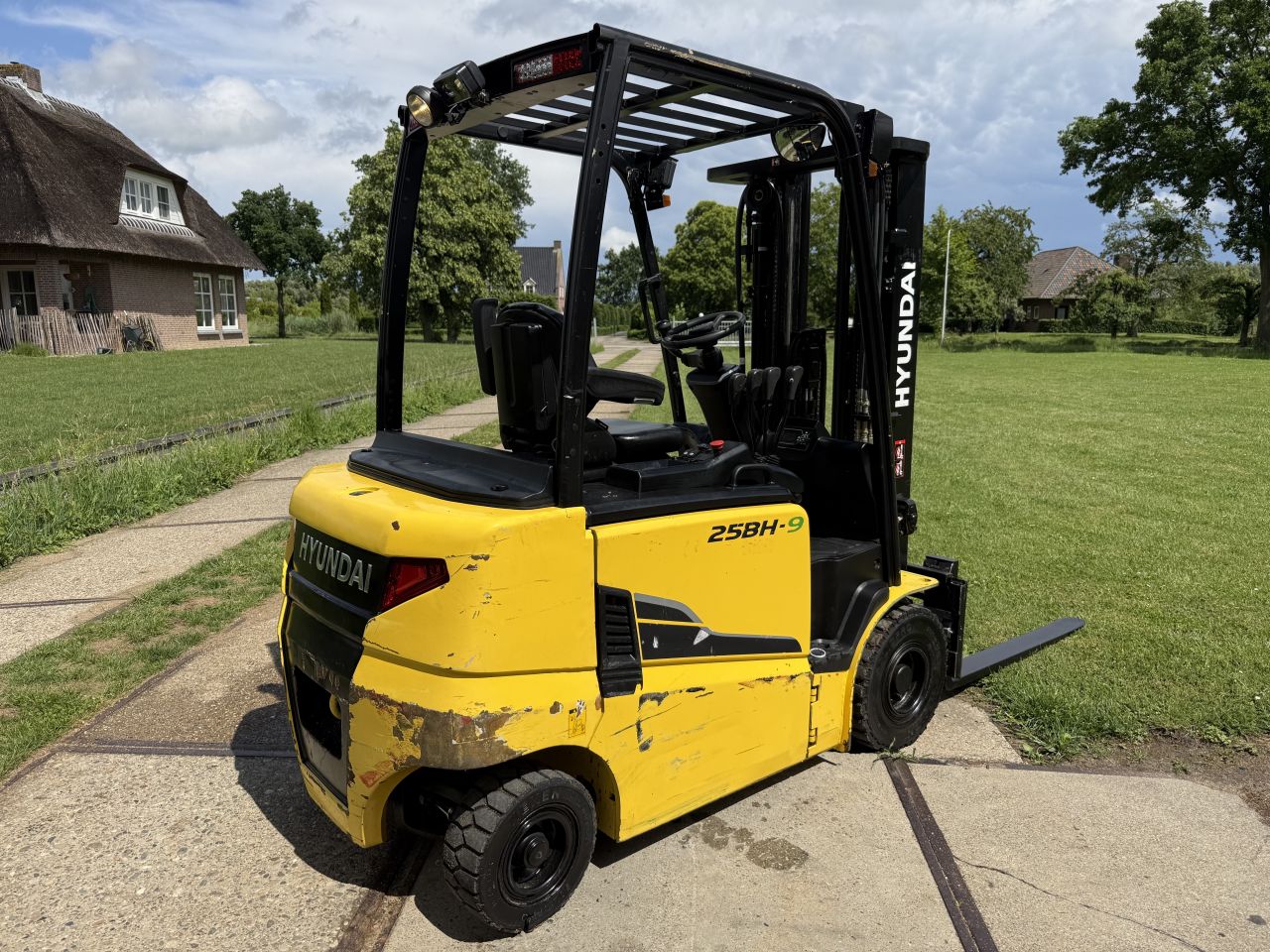 Hyundai 2500KG triplo Sideshift vorkversteller 3200uur