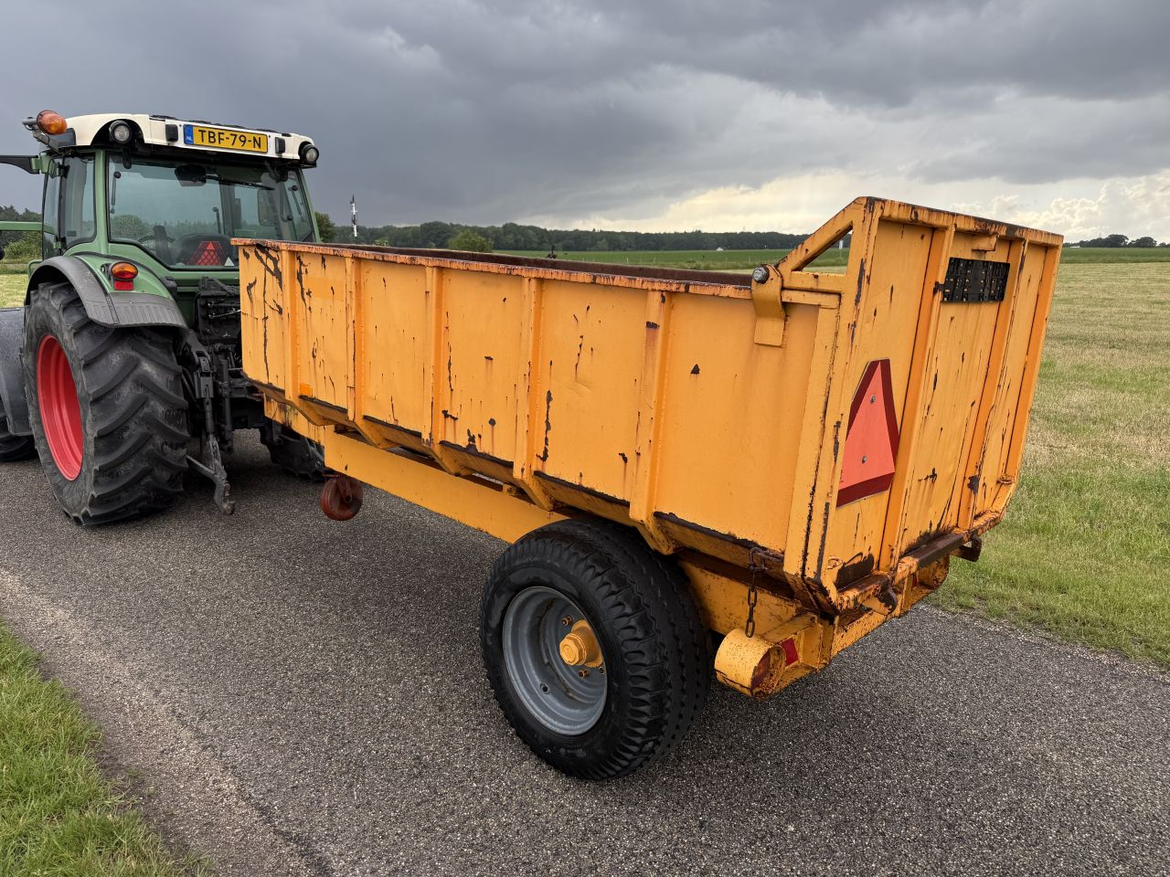 Kieper, kipper. Kiepwagen, dumper, kiepkar