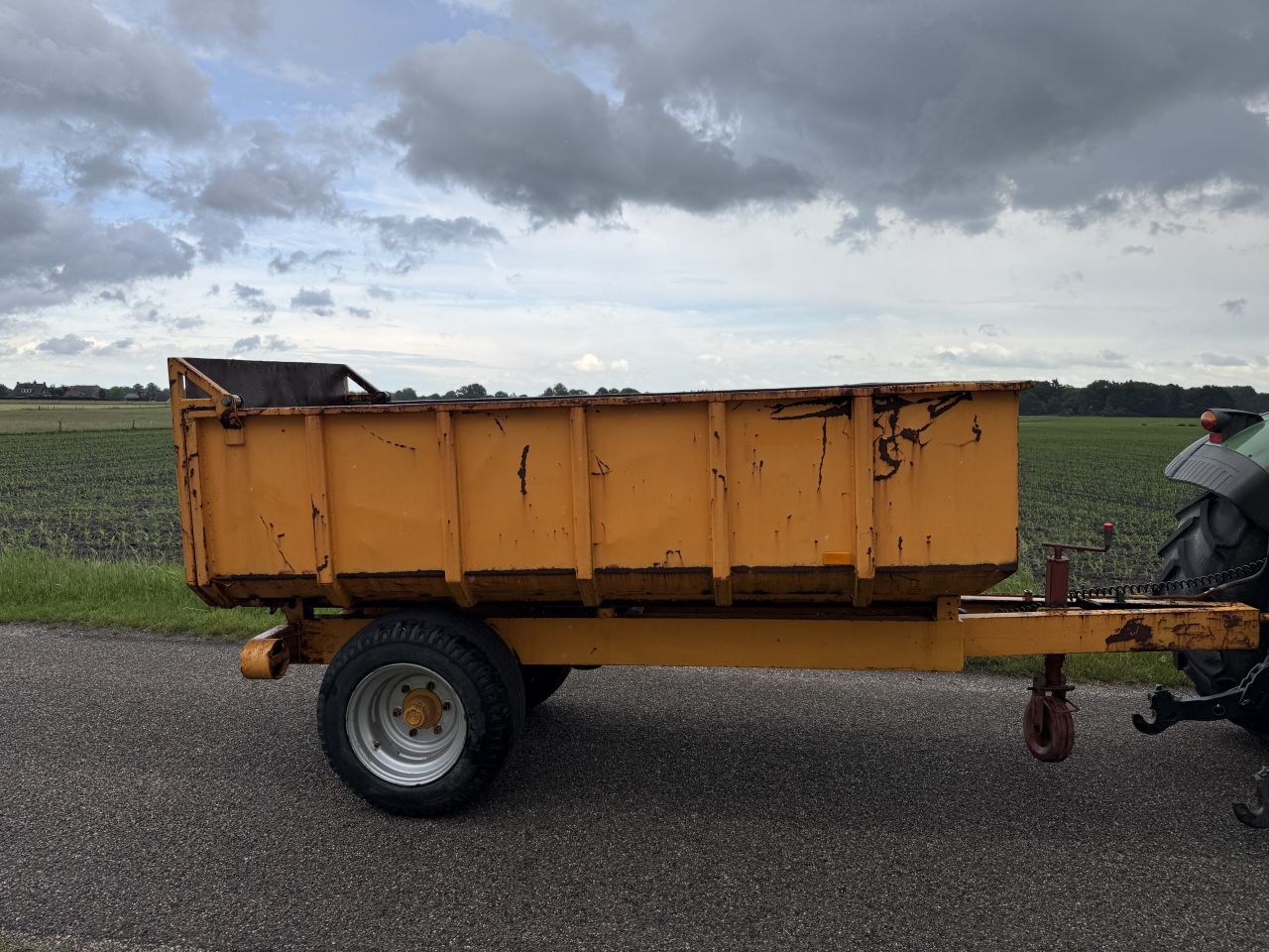 Kieper, kipper. Kiepwagen, dumper, kiepkar
