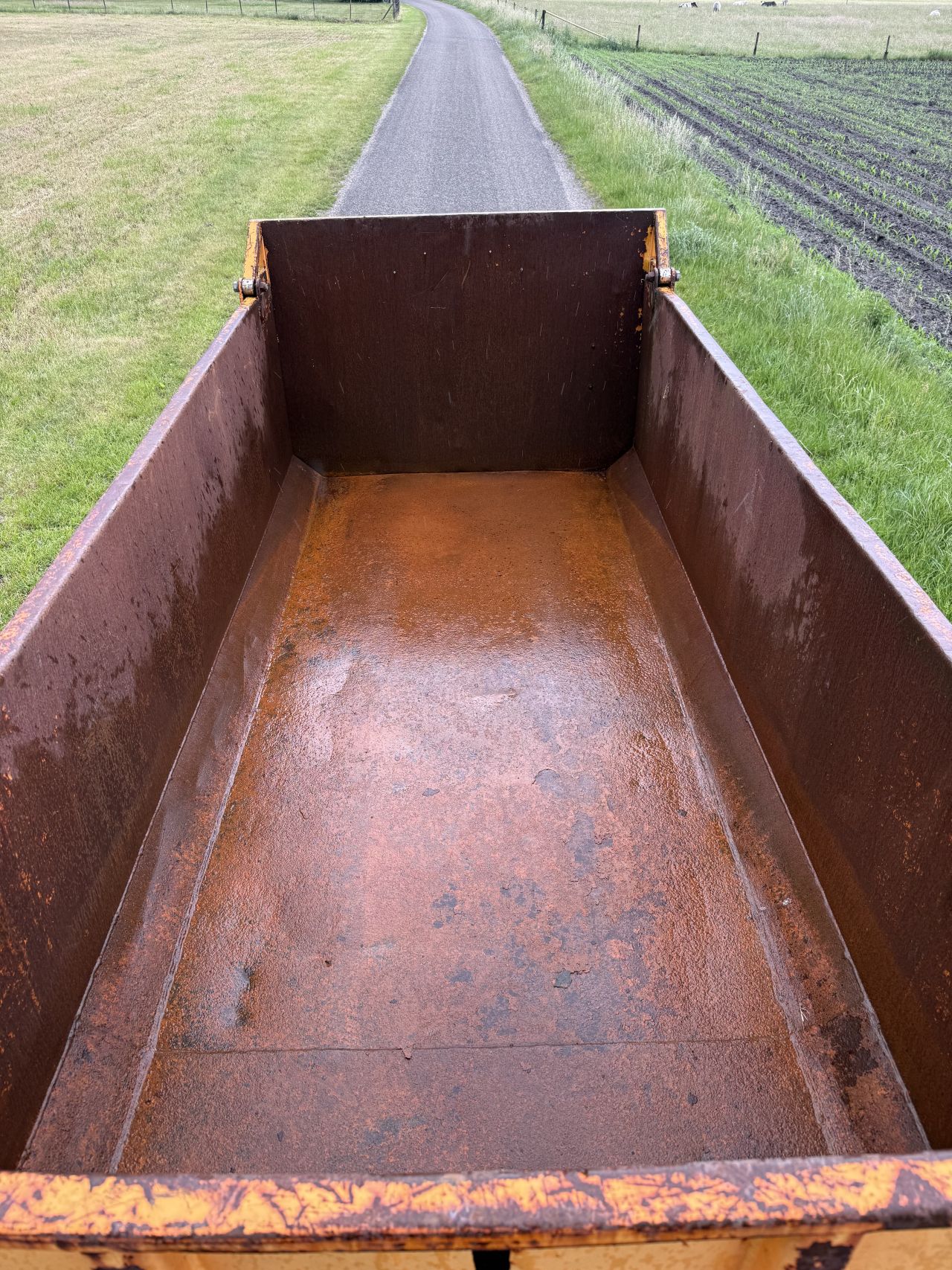 Kieper, kipper. Kiepwagen, dumper, kiepkar
