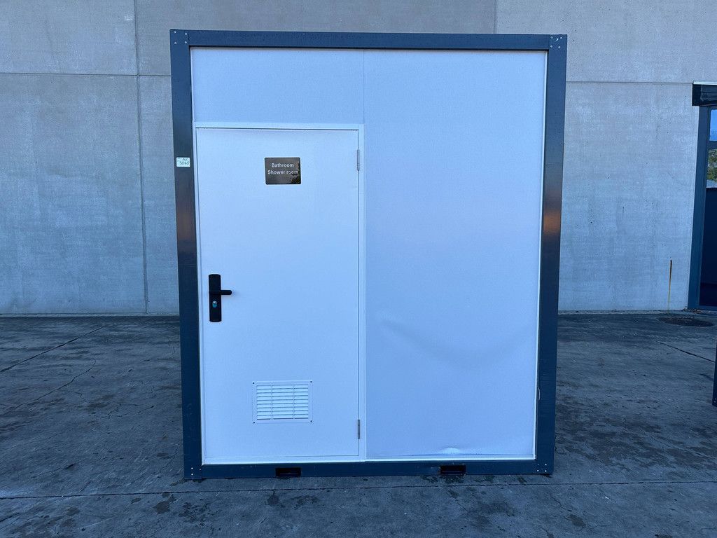 Dubbele WC-cabine Nieuw