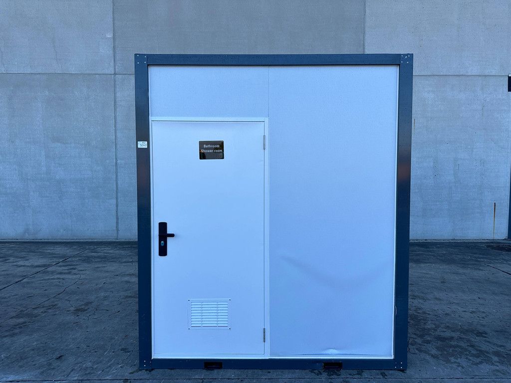 Dubbele WC-cabine Nieuw