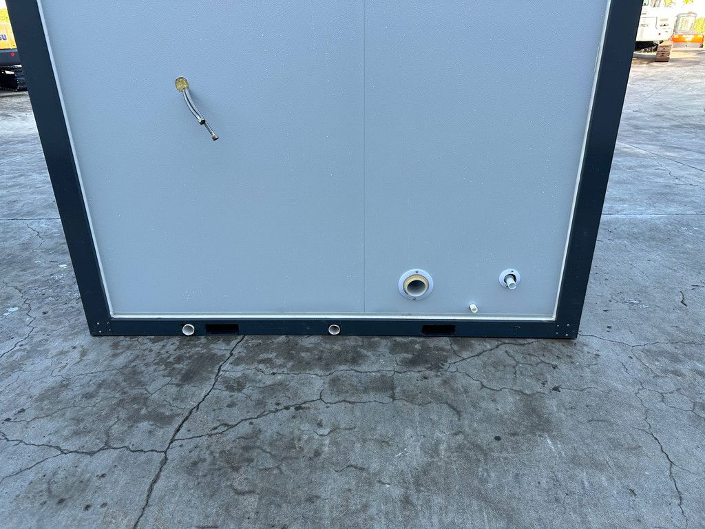 Dubbele WC-cabine Nieuw
