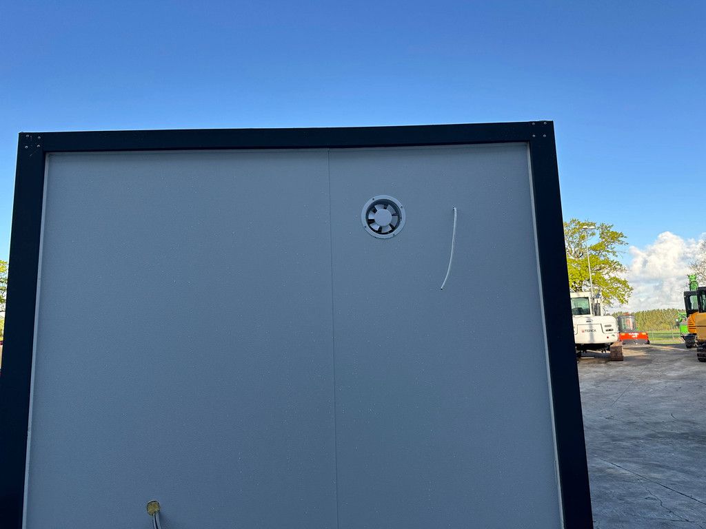 Dubbele WC-cabine Nieuw