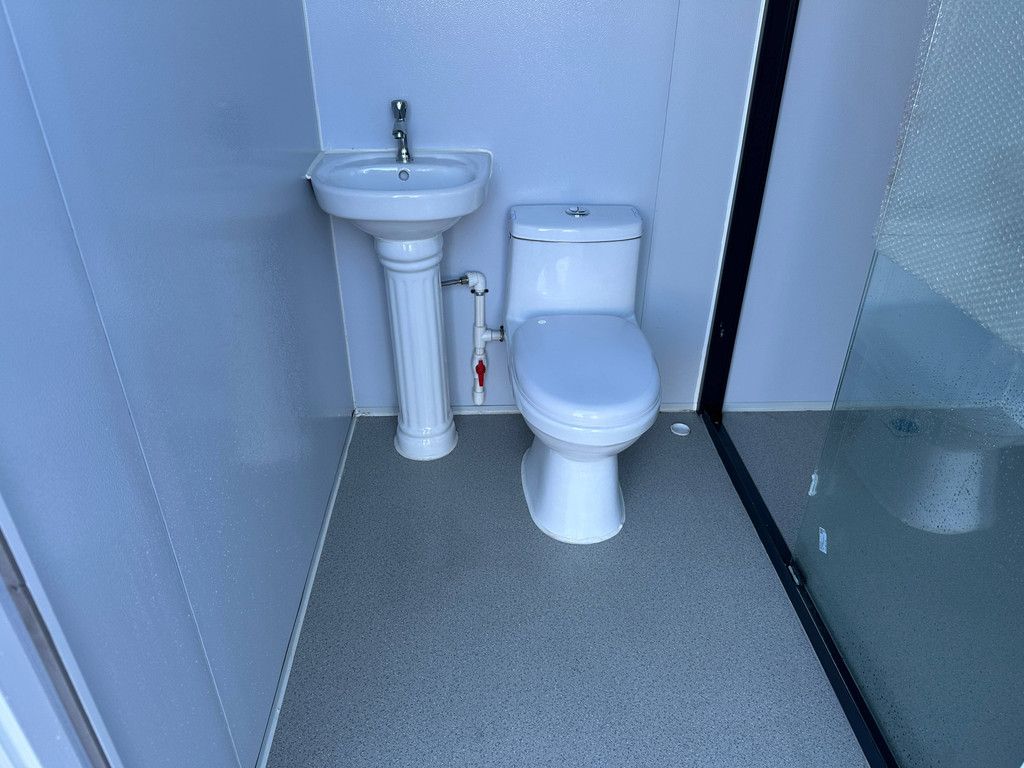 Dubbele WC-cabine Nieuw