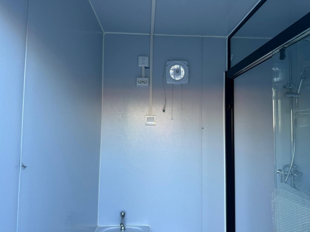 Dubbele WC-cabine Nieuw