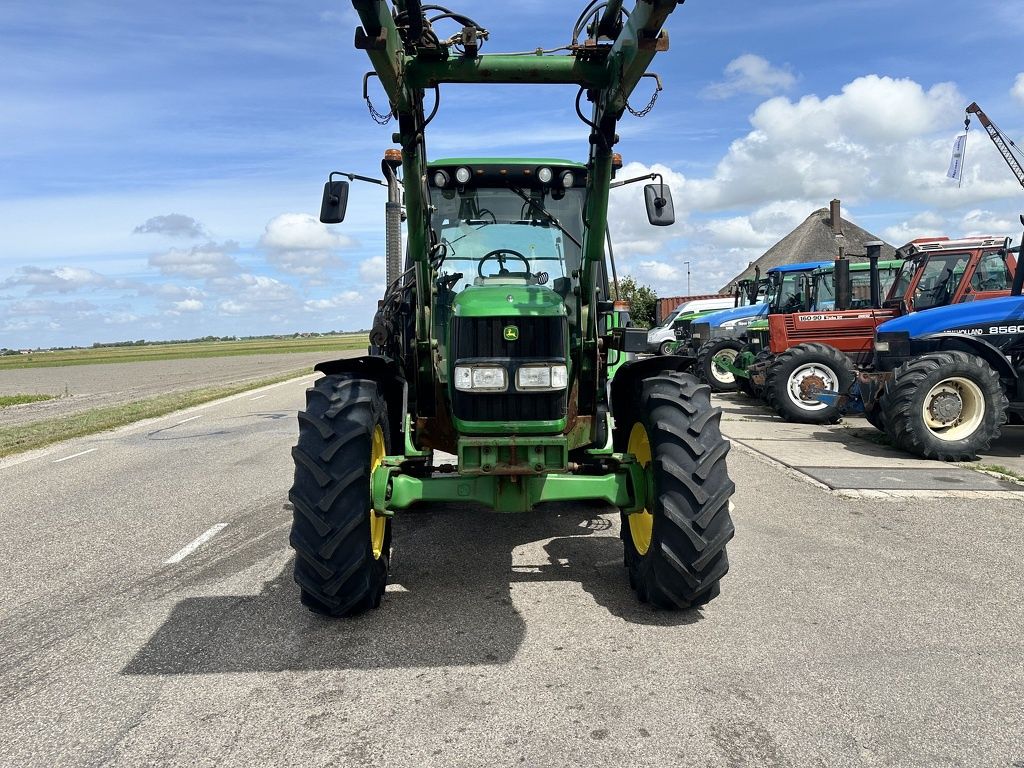 John Deere 6120
