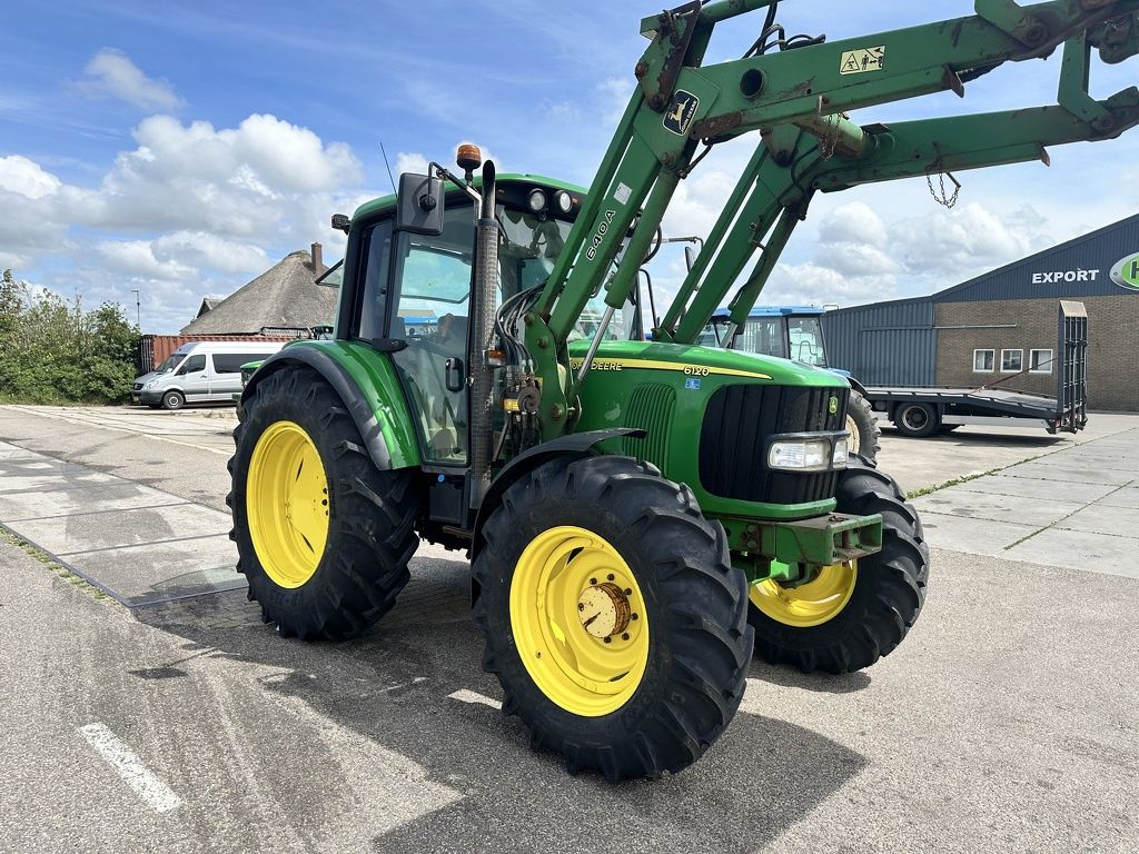 John Deere 6120