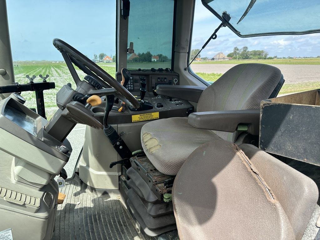John Deere 6120