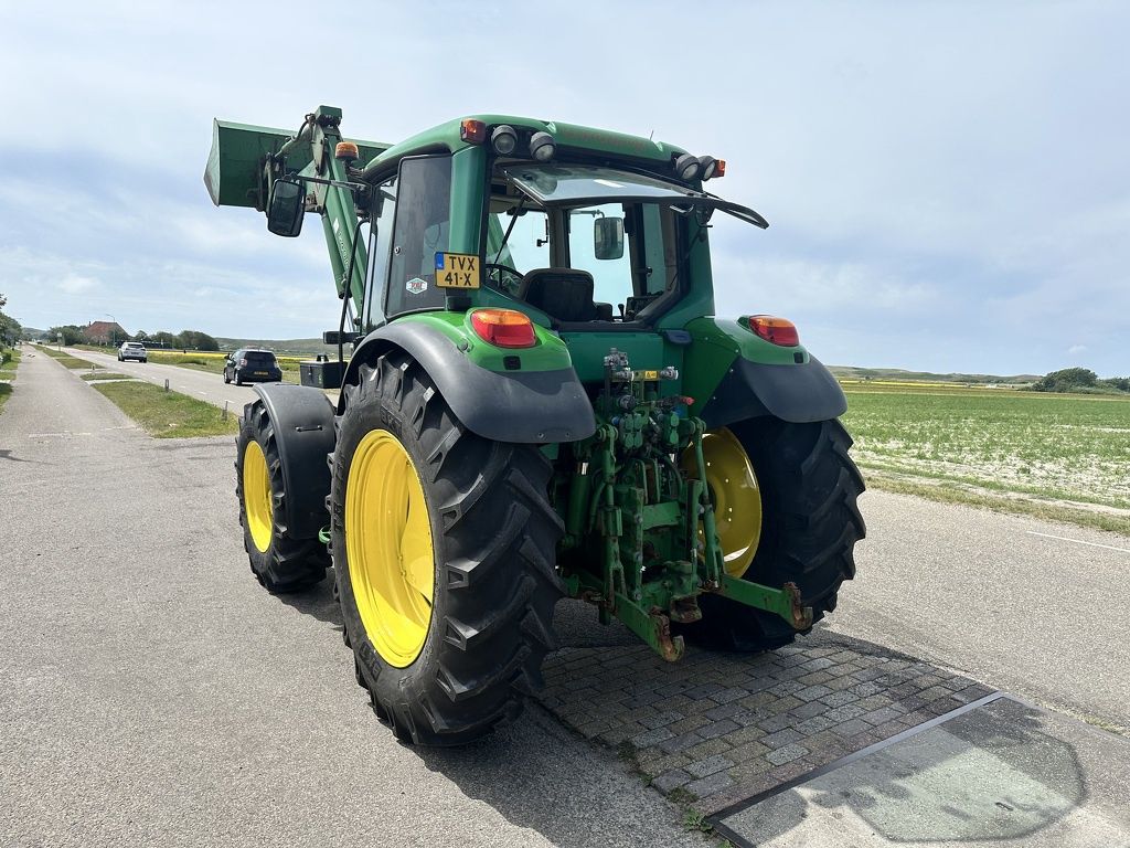 John Deere 6120