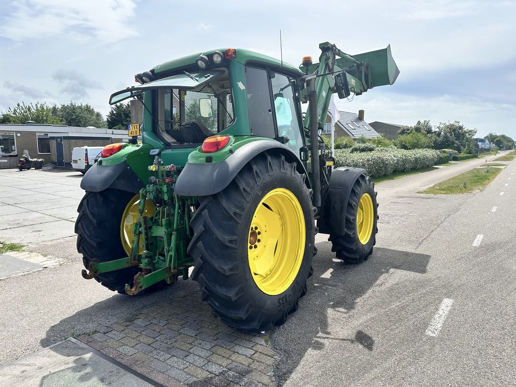 John Deere 6120