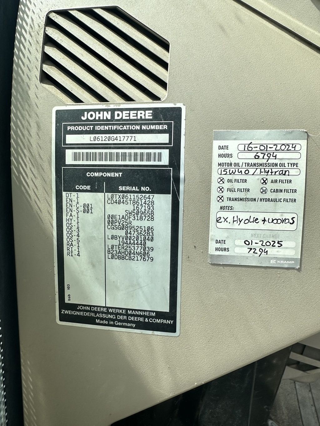 John Deere 6120