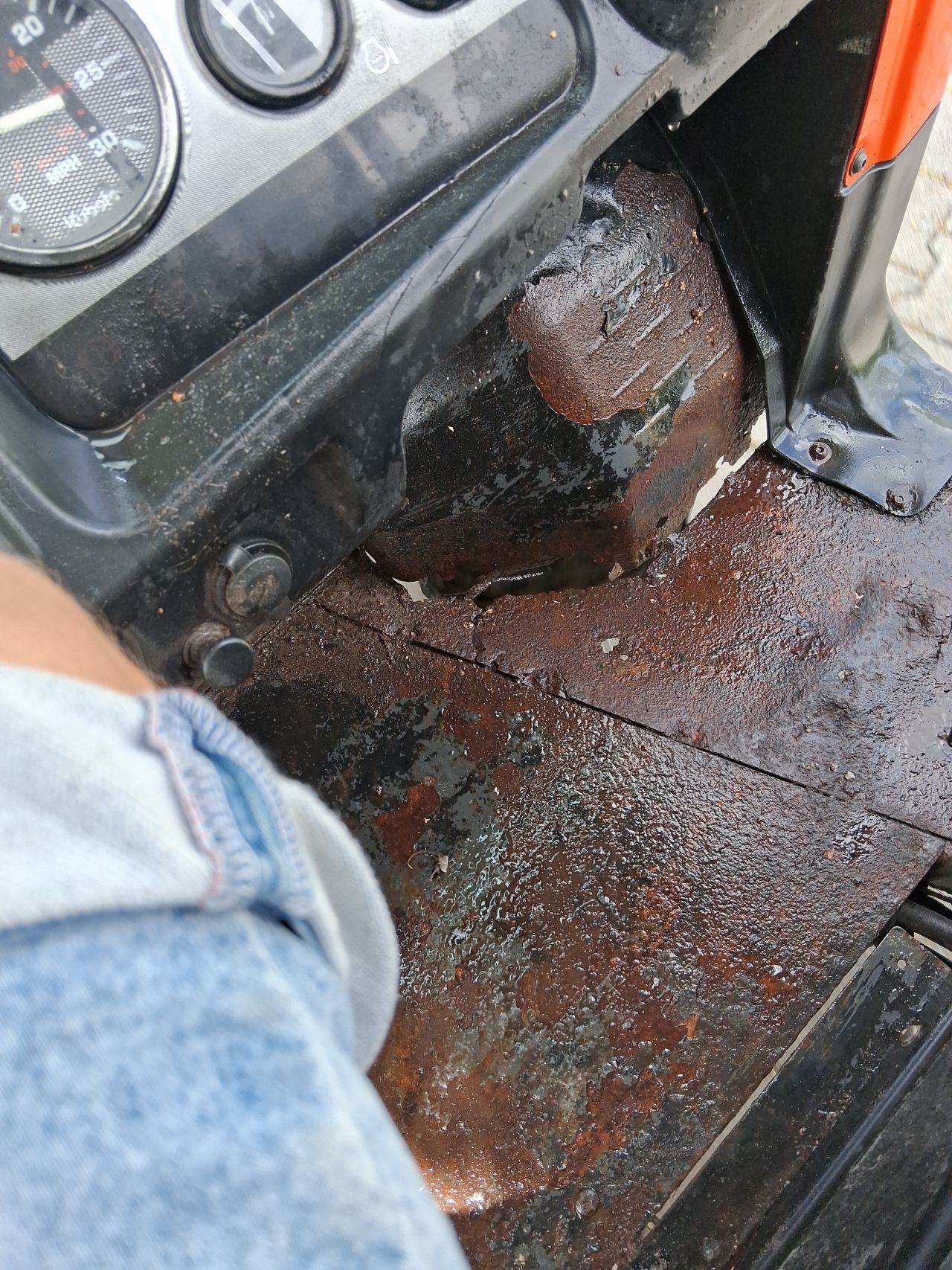 Kubota rtv900, met hydraulische fronthef en kieper