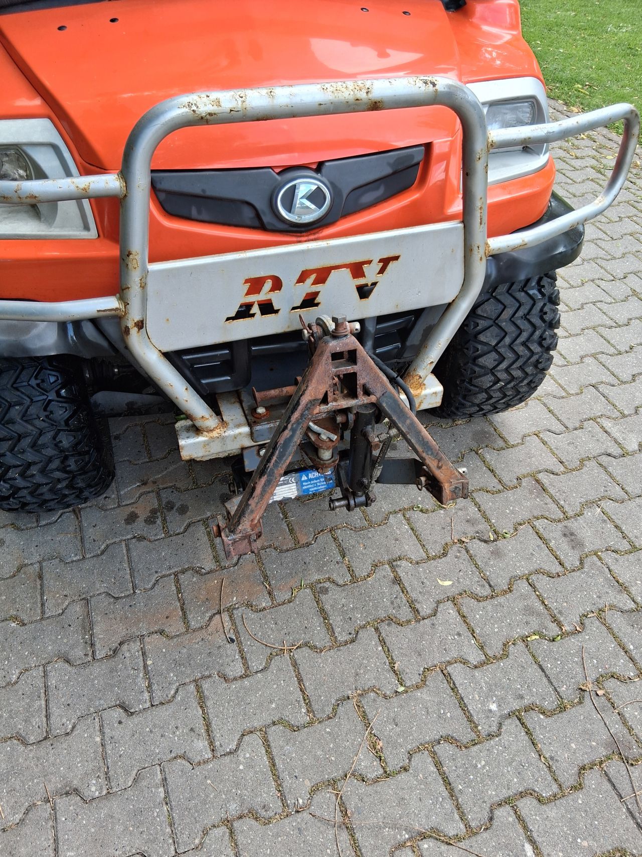 Kubota rtv900, met hydraulische fronthef en kieper