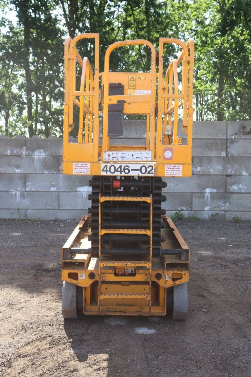 Schaarhoogwerker JCB S4046E Elektrisch 320kg 13.9m 2017