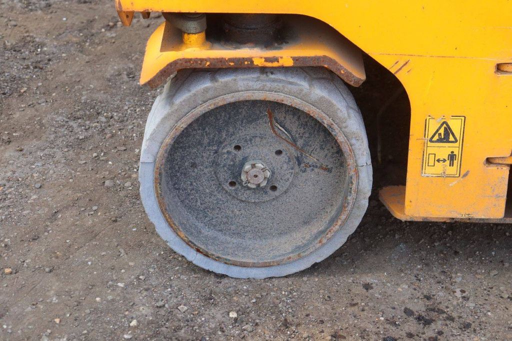 Schaarhoogwerker JCB S4046E Elektrisch 320kg 13.9m 2017
