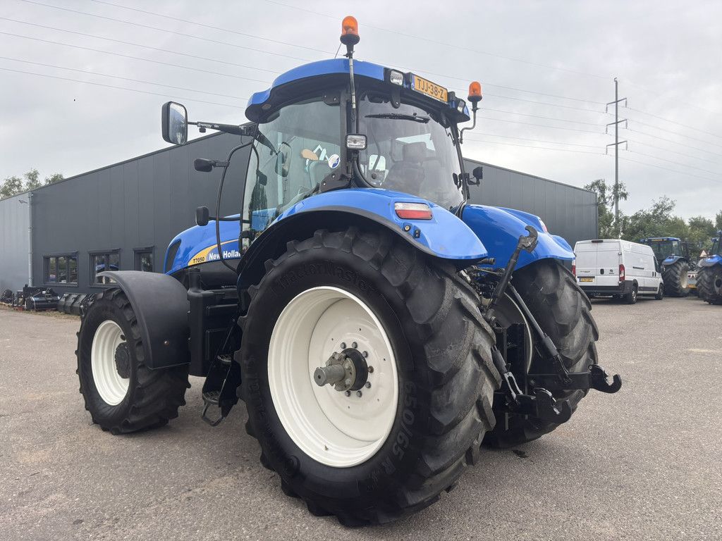 NEW HOLLAND T7050PC