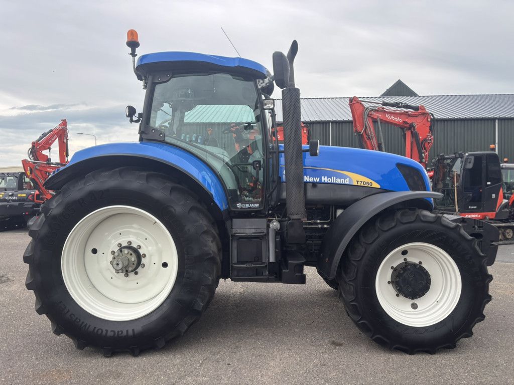 NEW HOLLAND T7050PC