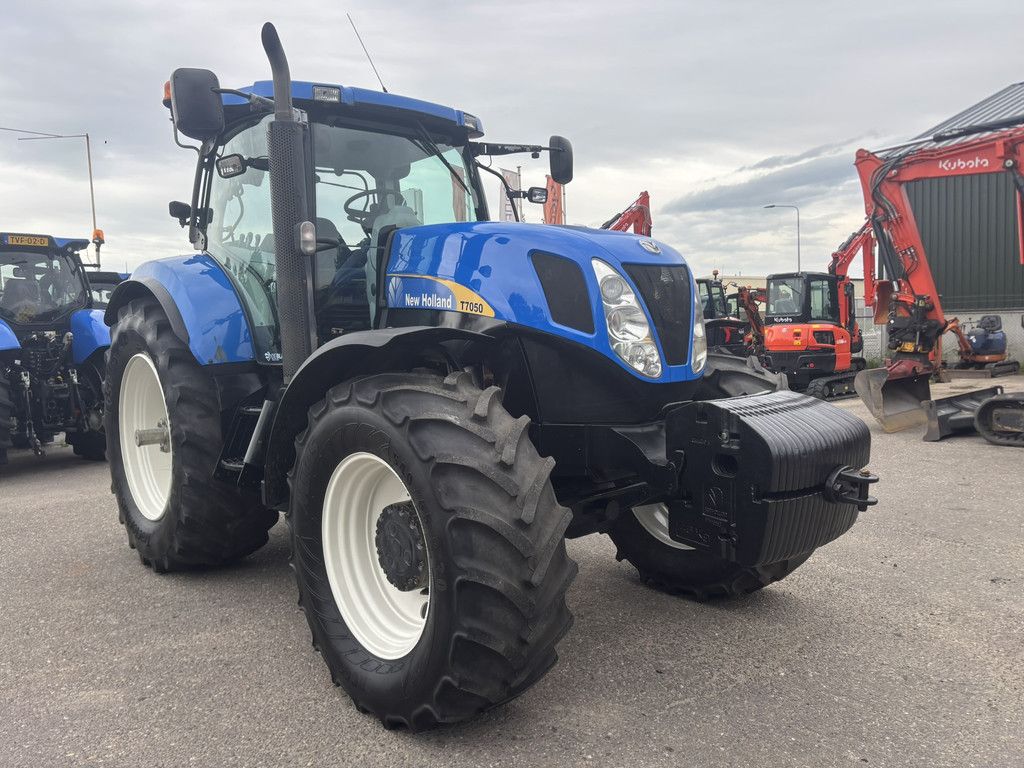 NEW HOLLAND T7050PC
